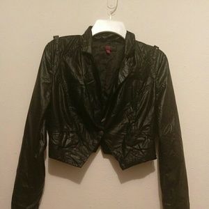 Cropped Black Jacket